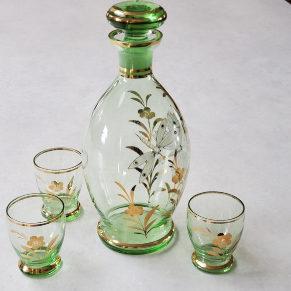 Delicate Glass Decanter with 3 Glasses. Handpainted Butterfly, Dragonfly, Gold - Picture 10 of 13
